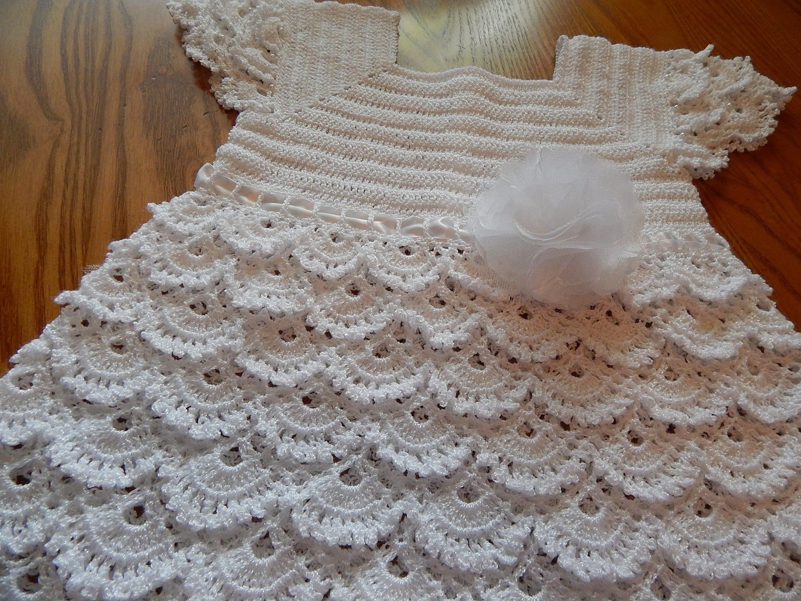 Vestido Blanco Crochet para niña Patrones gratis