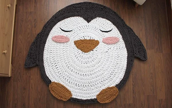 Alfombra en trapillo de Pingüino